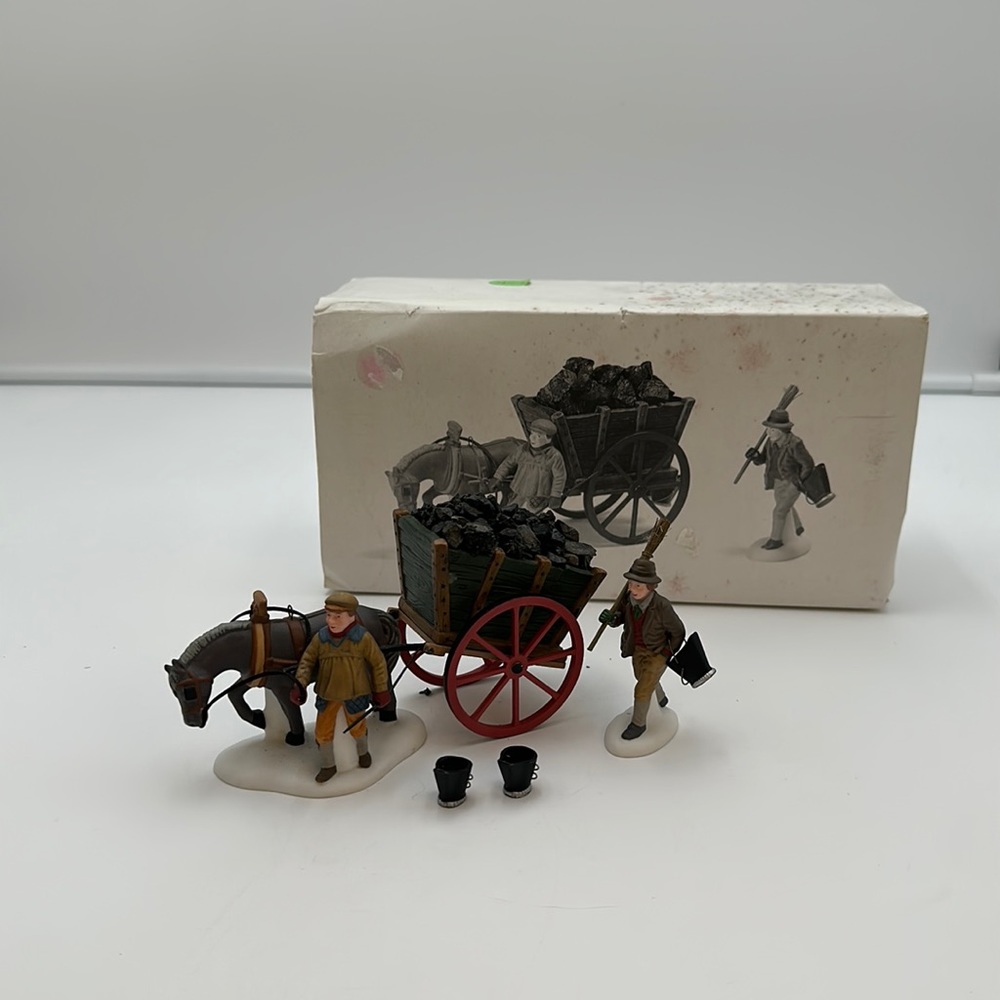 Department 56 Heritage Village American Pride Village Express - Thumbnail 3